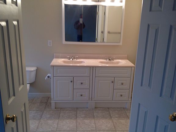 4th image of 1462 Bergamont St