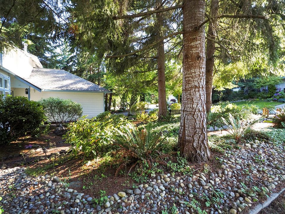 1st image of 950 NW Calypso Cir