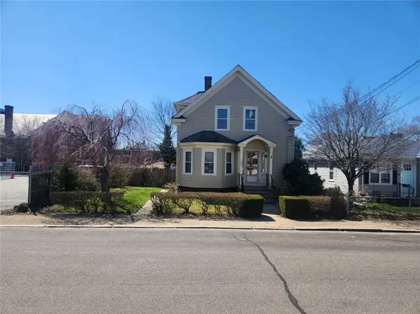 164 Morris Ave, Pawtucket, RI 02860