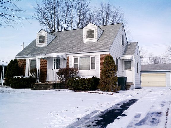 Winter at 1318 Evaline Dr
