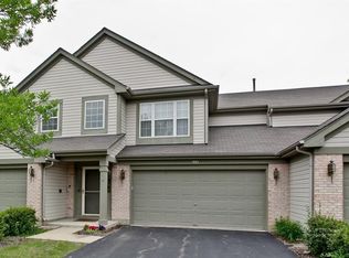 933 Sumac Ct, Lindenhurst, IL 60046