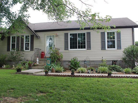 2nd image of 521 Meadowlark Dr