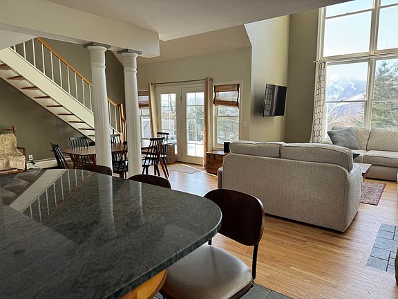 5th image of 348 Farm Rd