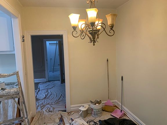 2nd image of 858 E 222nd St #3-floor 2