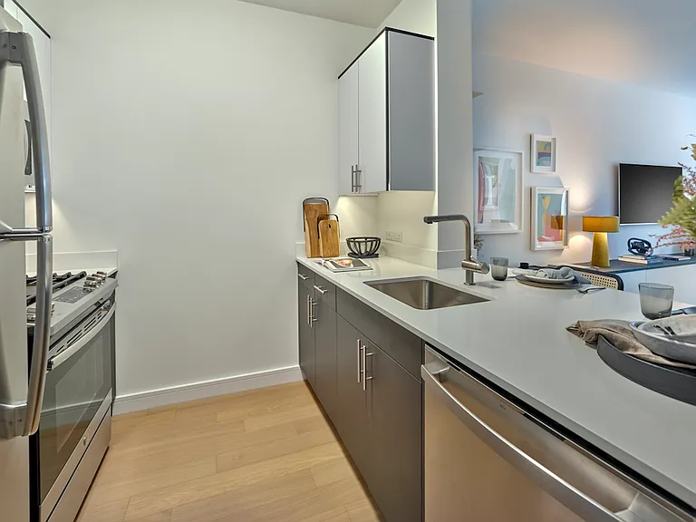 43-12 Hunter St #1402 — Photo 3