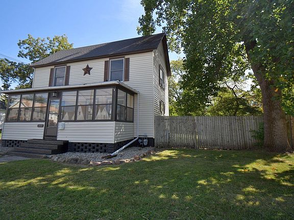 3rd image of 513 N College Ave