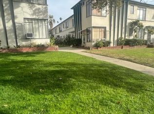 2064 Rodney Dr #8, Los Angeles, CA 90027