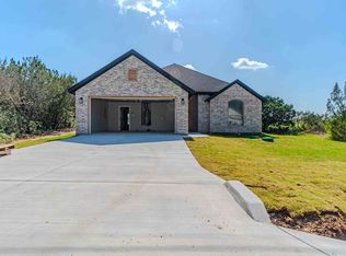 5521 Stonegate Cir, Granbury, TX 76048
