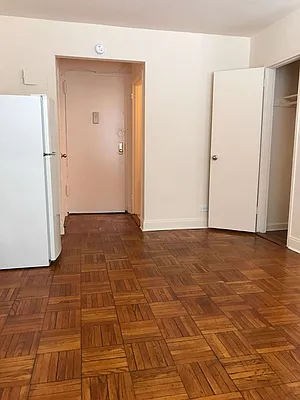 Rented by Kew Forest Realty Inc | media 2