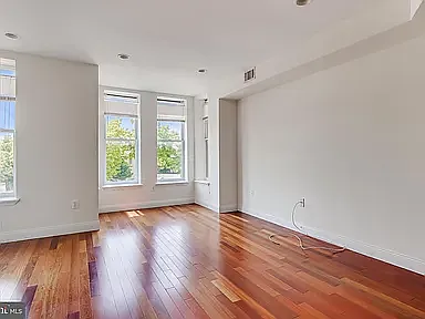 465 Florida Ave NW #A — Photo 5