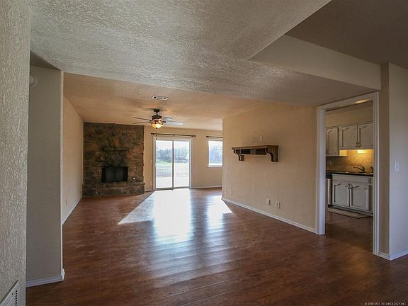 4th image of 20935 S Braden Ave