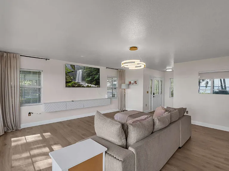 606 N Shore Dr — Photo 16