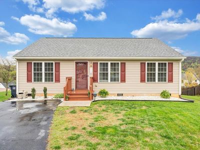 (Undisclosed Address), Roanoke, VA, 24014