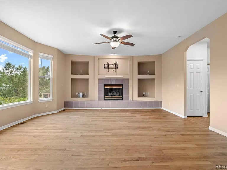 11625 Pine Grove Ln — Photo 8