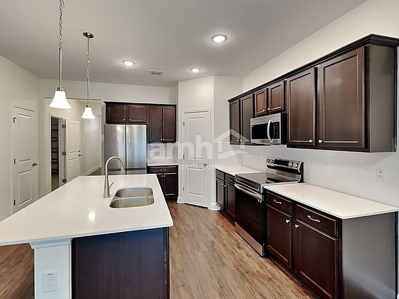 3rd image of 2840 Ponds Trl