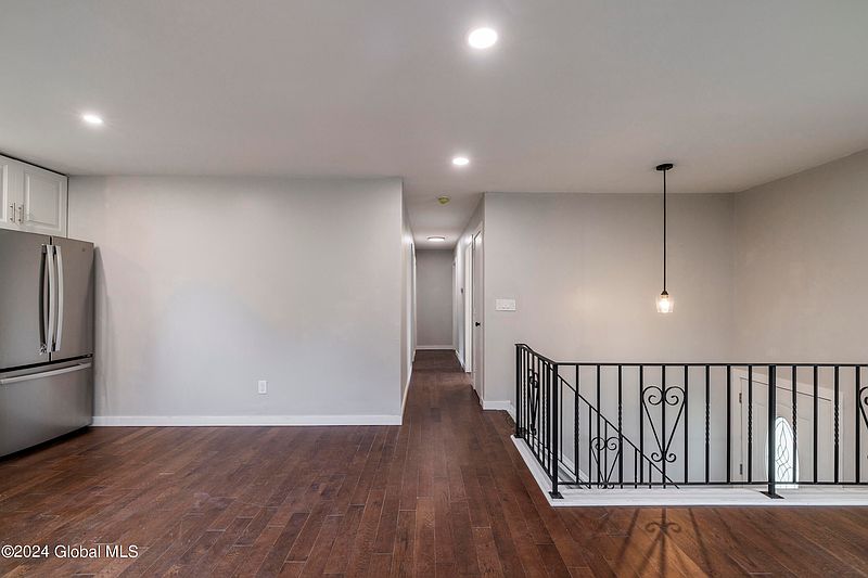 4th image of 3260 Wells Avenue