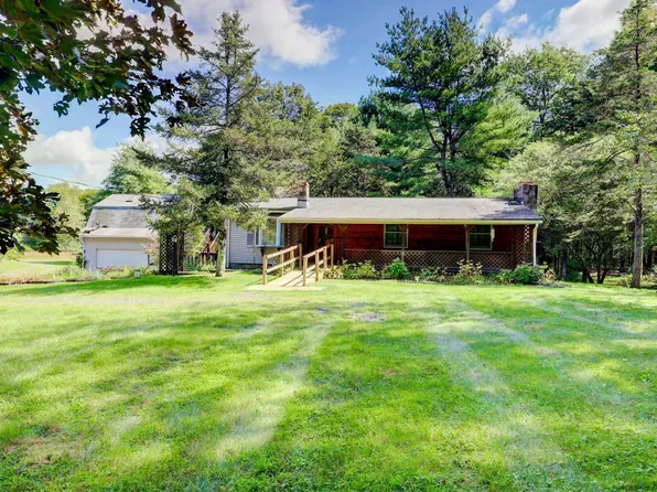 174 Browns Pond Road, Staatsburg, NY 12580