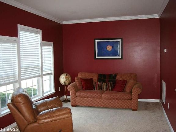 3rd image of 504 Blossom Dr