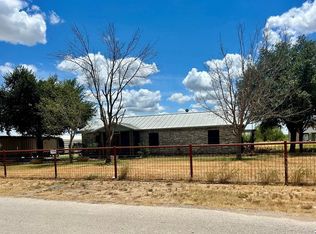 794 Duncan St, Carrizo Springs, TX 78834