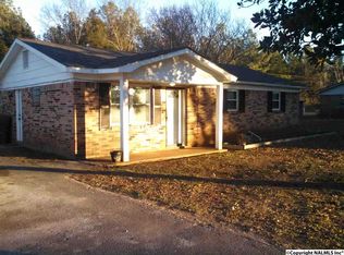 212 Livingston Ln, Moulton, AL 35650