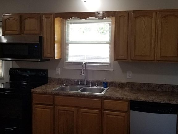5th image of 164 Biggs St #5