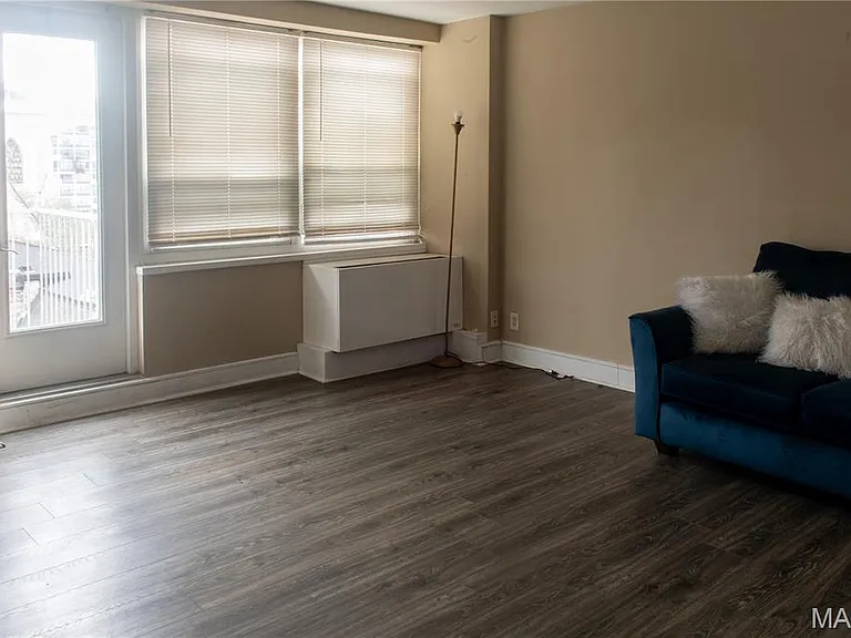 210 N 17th St #808 — Photo 10
