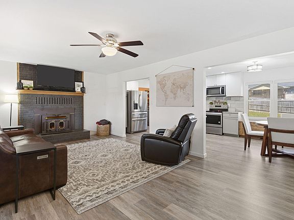 4th image of 275 Boswell Road