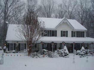 10614 Samaga Dr, Oakton, VA 22124