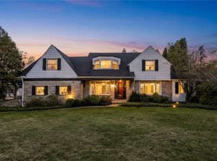 33770 Hiram Trl, Moreland Hills, OH