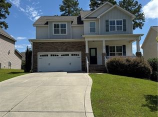 55 Tanawha Ct, Spring Lake, NC 28390