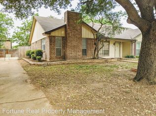 3013 Clover Ln, Euless, TX 76039