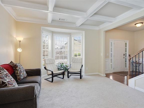4th image of 651 Crosswinds Cir