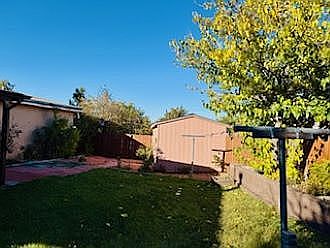 4th image of 2401 Loma Verde