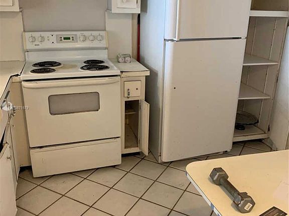3rd image of 1020 Meridian Ave APT 502