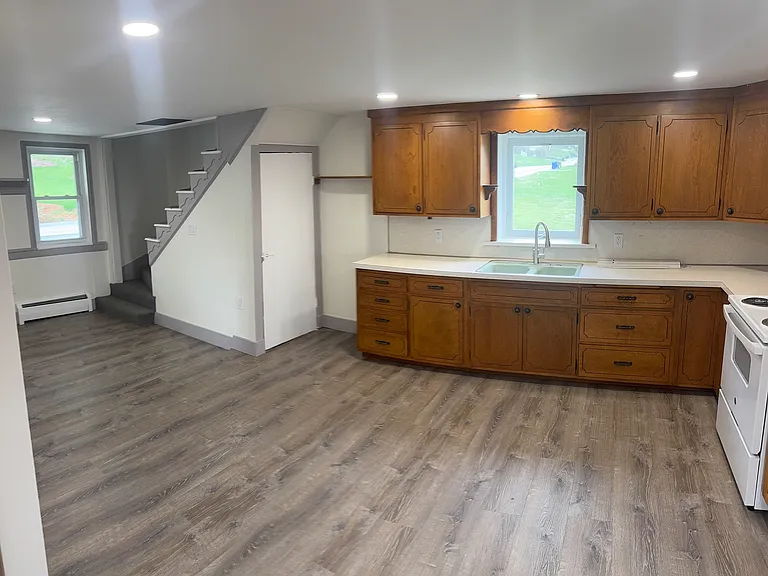 242 Summitville Rd — Photo 4