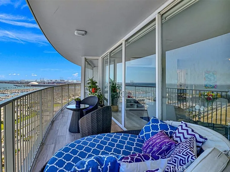 700 E Ocean Blvd #2605 — Photo 2