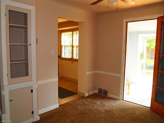 5th image of 247 E 242nd St
