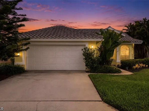 25060 Bay Cedar Dr, Bonita Springs, FL 34134