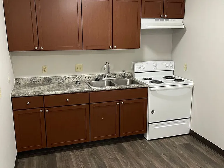 802 Hartwell Dr — Photo 13