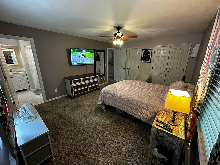 143 Oak Park Dr — Photo 10