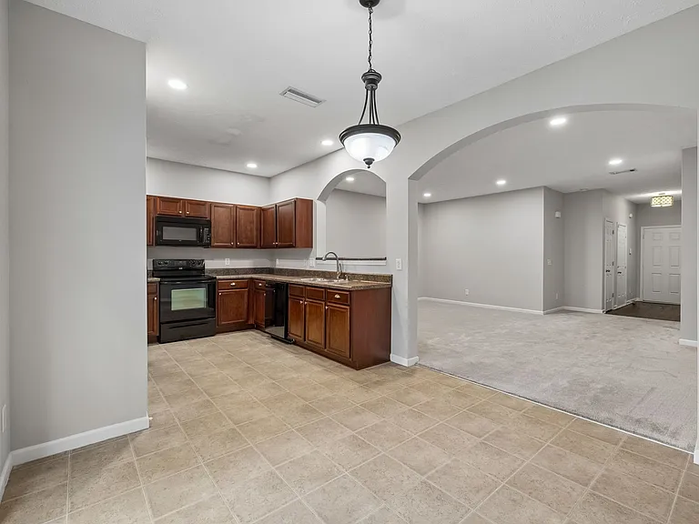 1424 Beech Grove Way — Photo 8