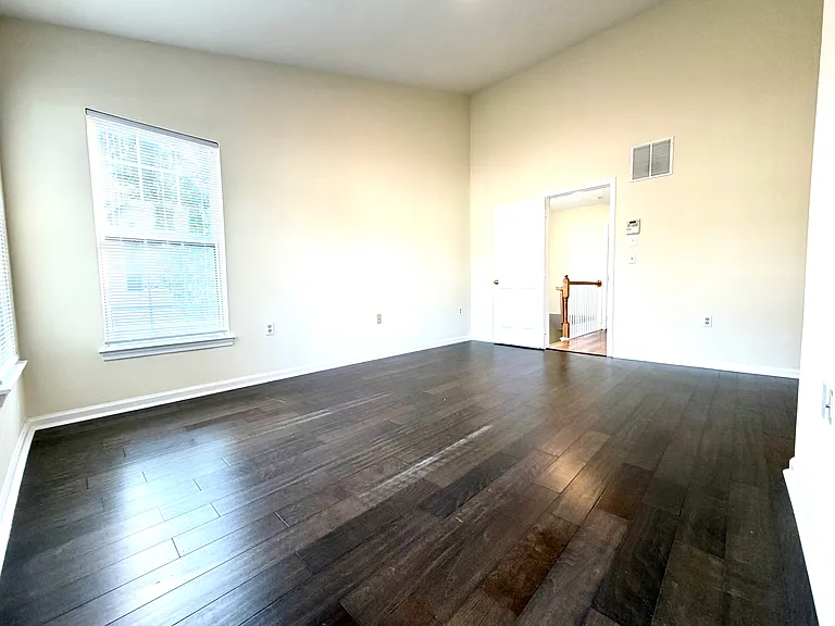 2543 Selkirk Ct — Photo 21