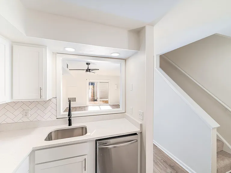 9400 1st View St Townhomes — Photo 7