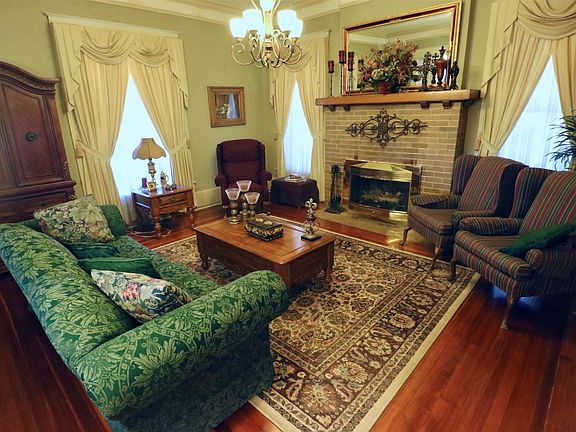 5th image of 307 Honey Grove St