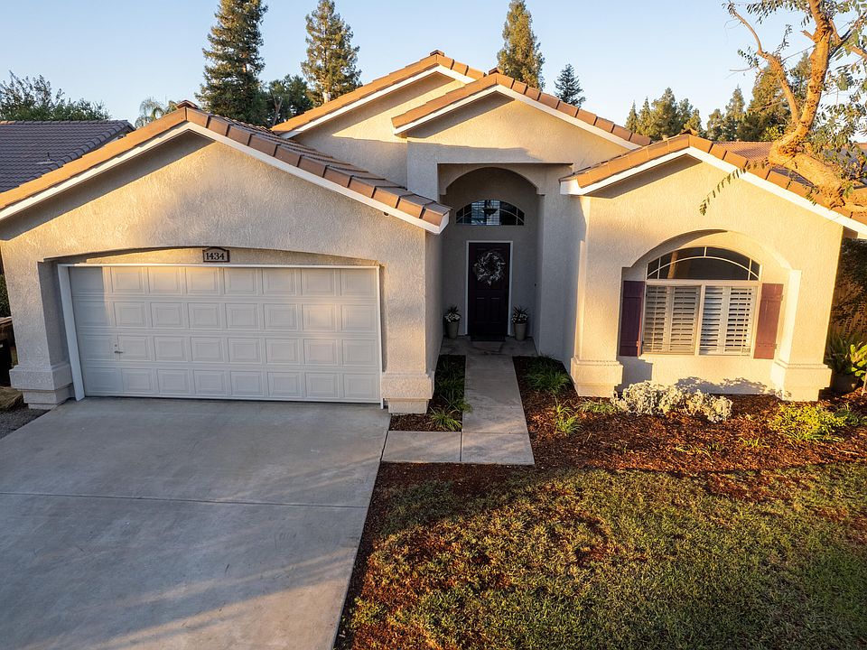 1st image of 1434 E Dorothea Avenue