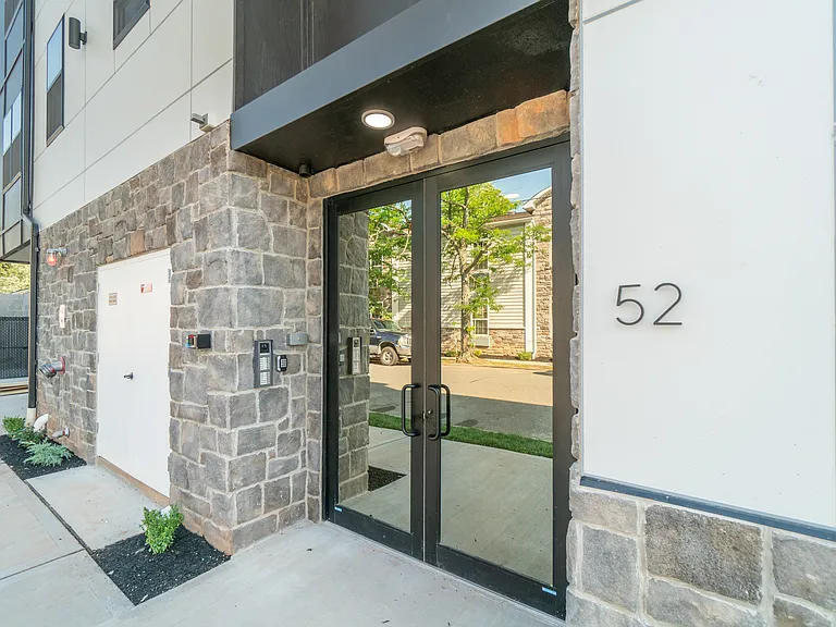 52 Wheeler Ave — Photo 24