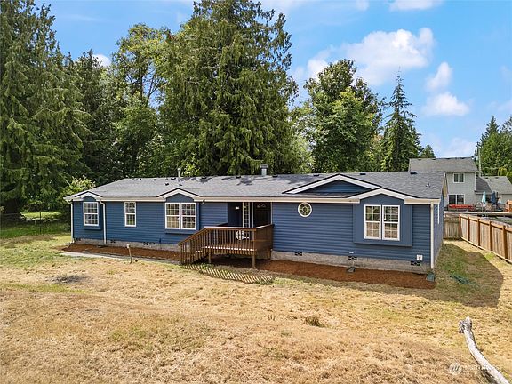 3rd image of 12423 NE Douglas Drive