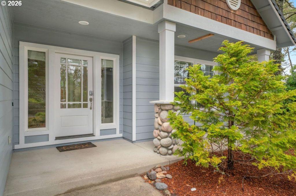 1007 Troon Cir, Florence, OR - View 3