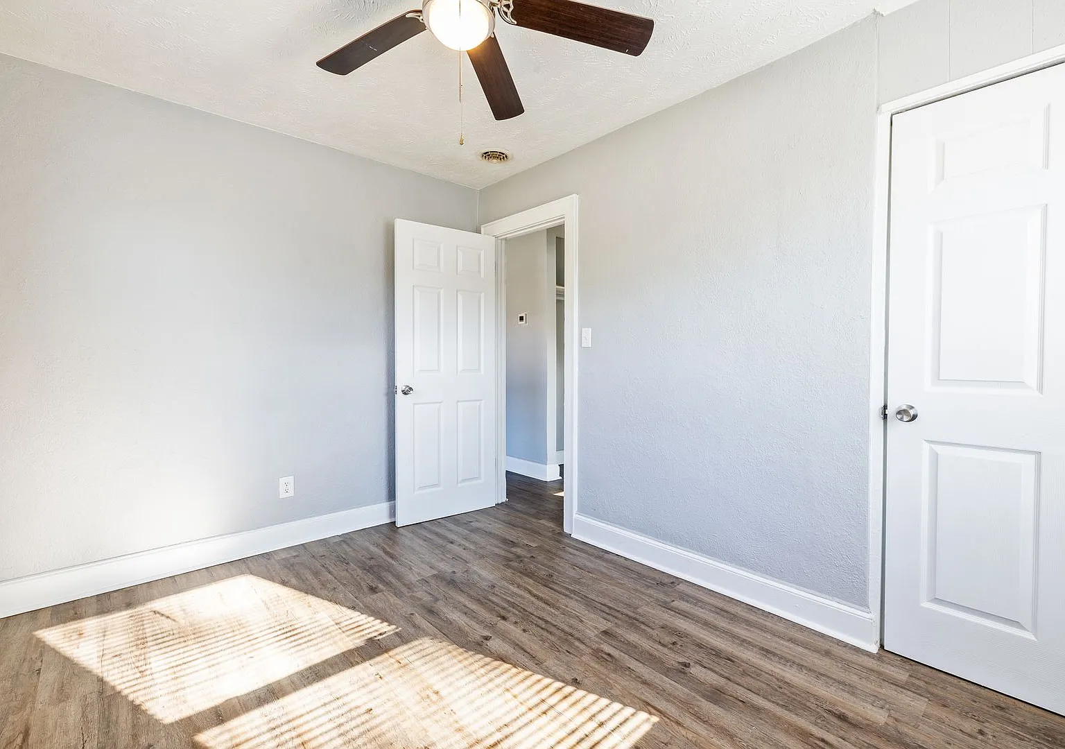Grayhill Apartments — Photo 3