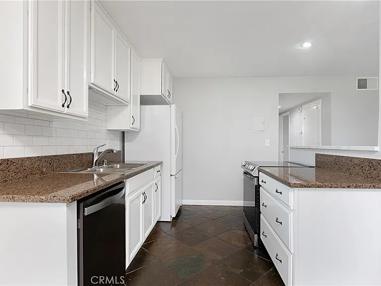17572 Vandenberg Ln #1 — Photo 27